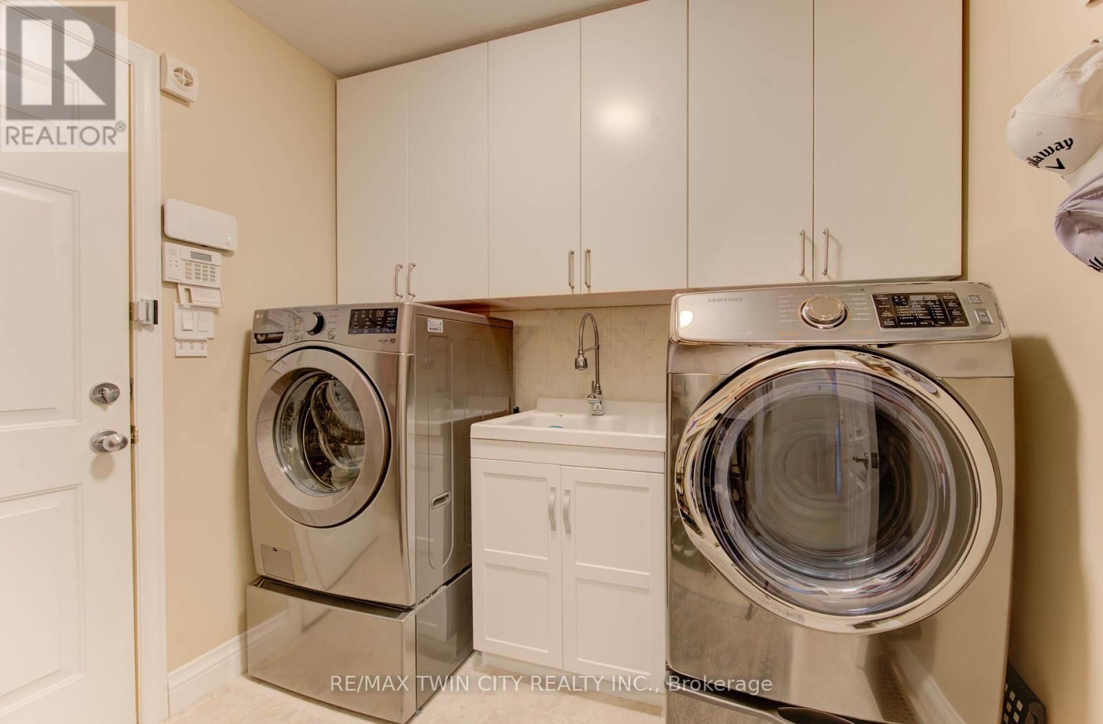 76 Candle Crescent, Kitchener, Ontario  N2P 2K8 - Photo 26 - X12714782