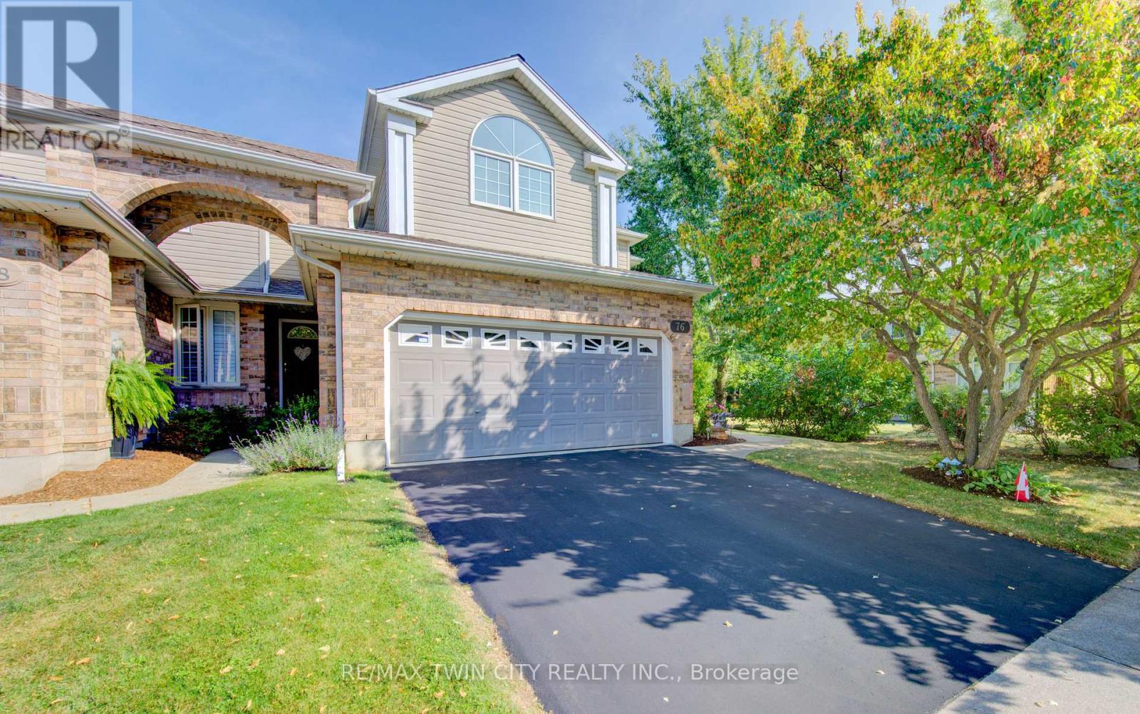 76 Candle Crescent, Kitchener, Ontario  N2P 2K8 - Photo 3 - X12714782