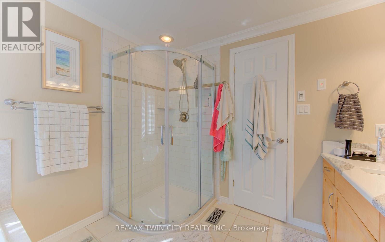 76 Candle Crescent, Kitchener, Ontario  N2P 2K8 - Photo 34 - X12714782