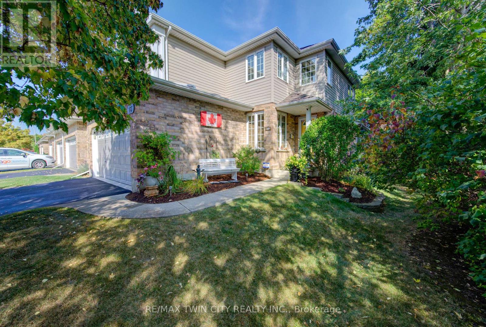 76 Candle Crescent, Kitchener, Ontario  N2P 2K8 - Photo 4 - X12714782