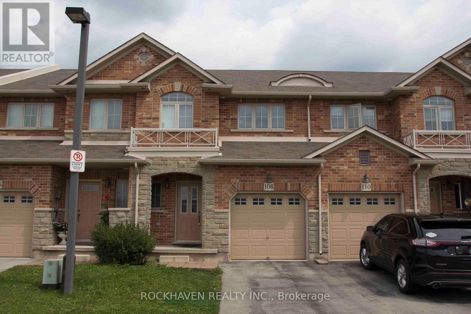 108 MARINA POINT CRESCENT, Hamilton, Ontario