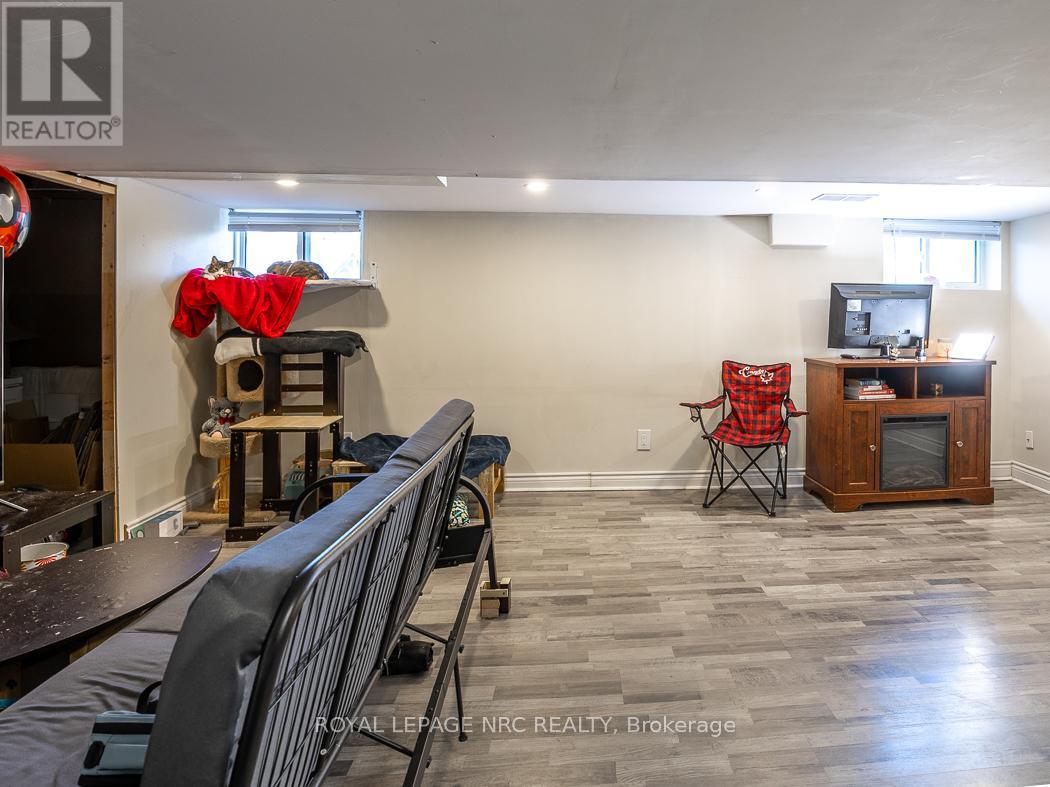 14 Oakwood Avenue, St. Catharines, Ontario  L2P 1L1 - Photo 16 - X12714800