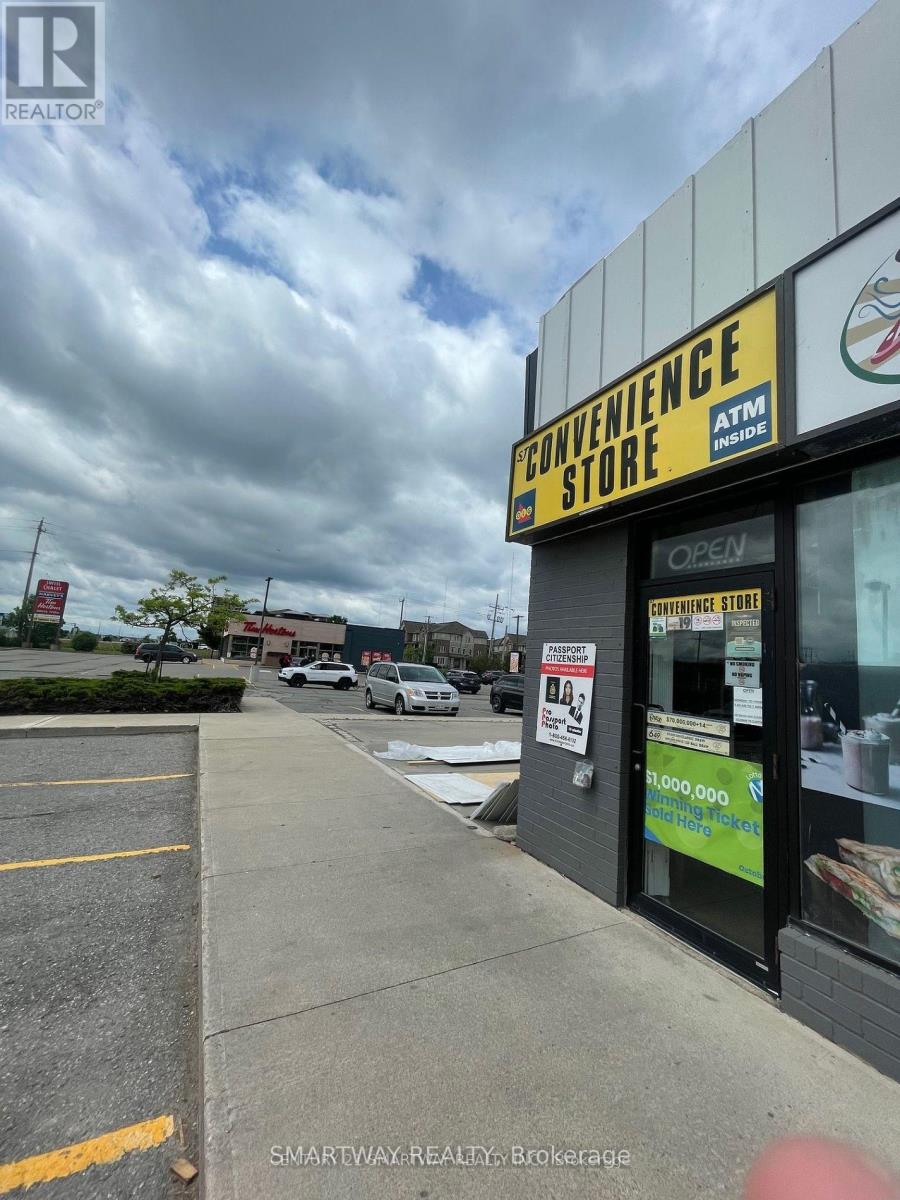 5 Windward Drive, Grimsby, Ontario  L3M 4E8 - Photo 3 - X12714818