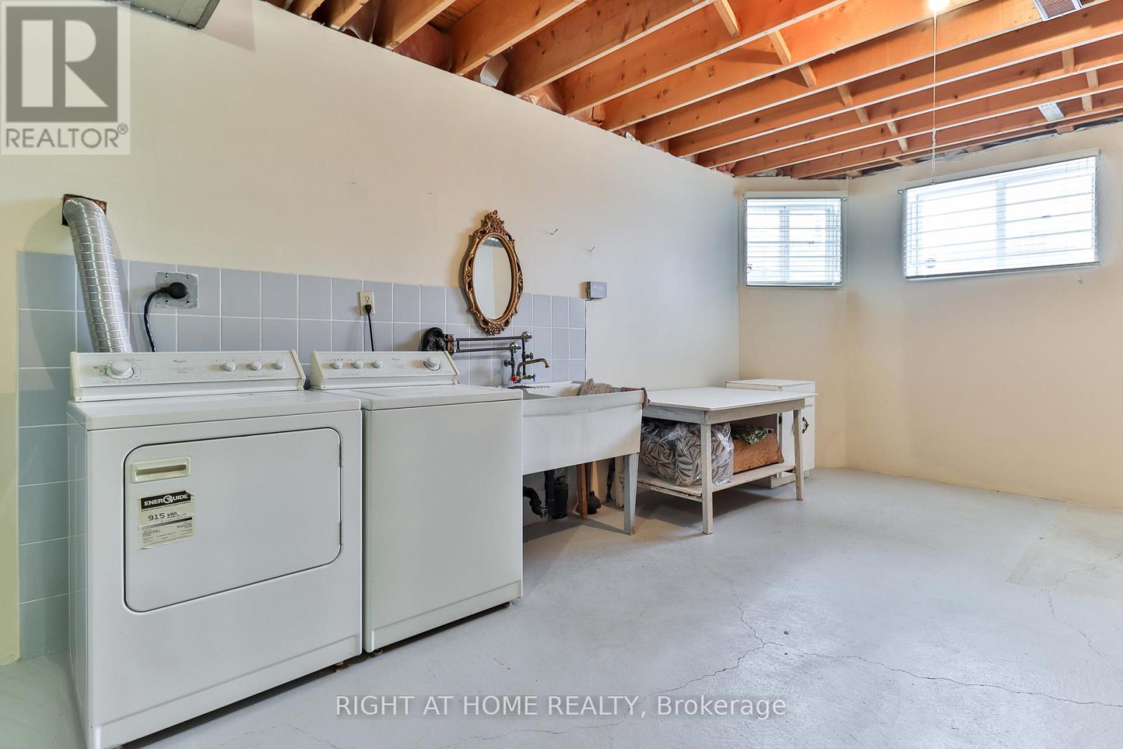 459 Maple Leaf Drive, Toronto, Ontario  M6L 1R1 - Photo 32 - W12714022