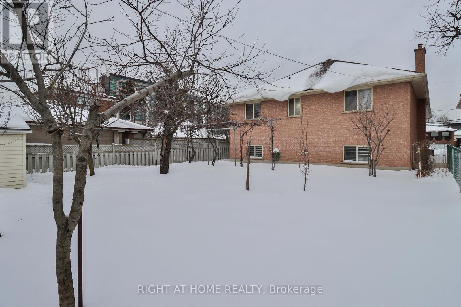 459 Maple Leaf Drive, Toronto, Ontario  M6L 1R1 - Photo 34 - W12714022