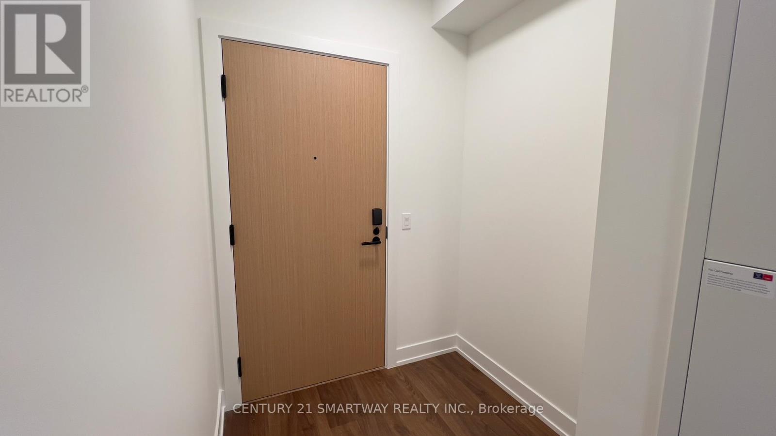 1215 - 60 Central Park Roadway, Toronto, Ontario  M9A 0E6 - Photo 8 - W12680000