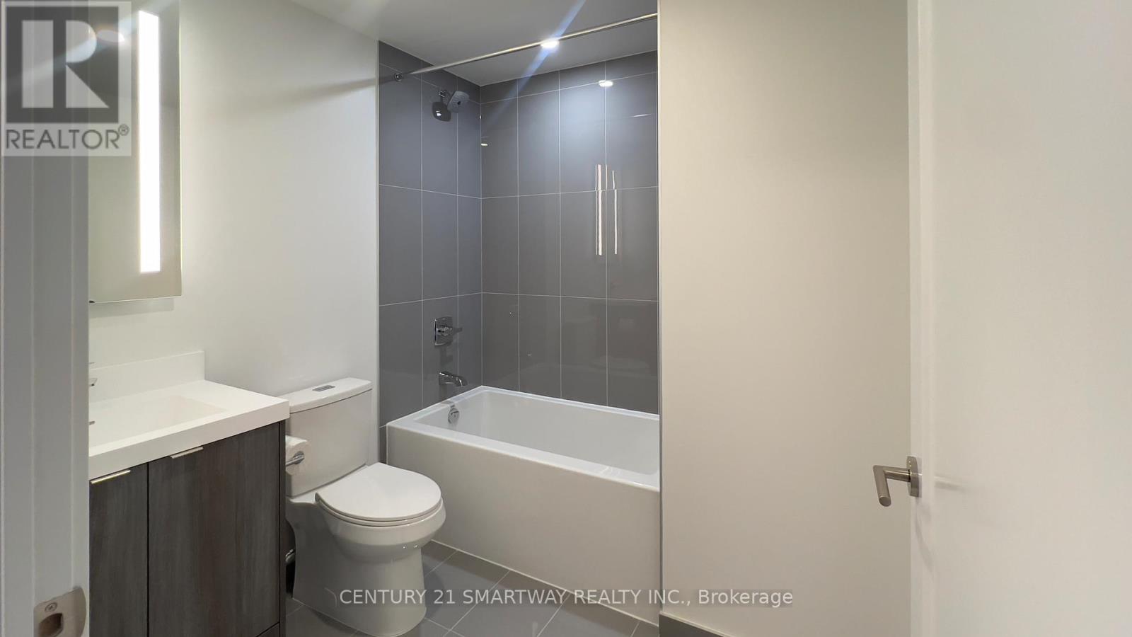 1215 - 60 Central Park Roadway, Toronto, Ontario  M9A 0E6 - Photo 16 - W12680000