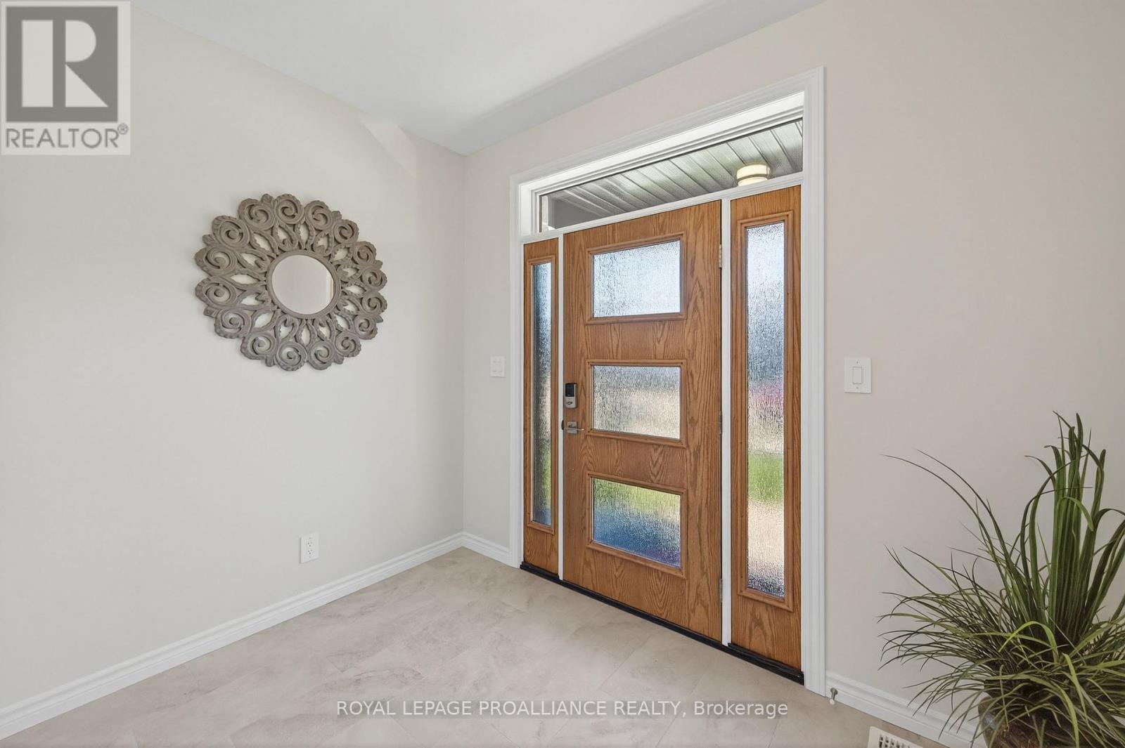 14 Peace River Street, Belleville, Ontario  K8N 0V6 - Photo 2 - X12714894