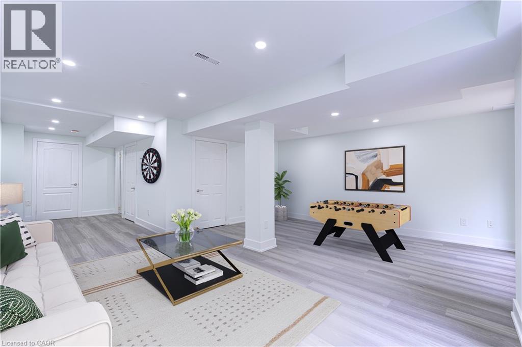 373 Ravineview Way, Oakville, Ontario  L6H 6S5 - Photo 8 - 40796013