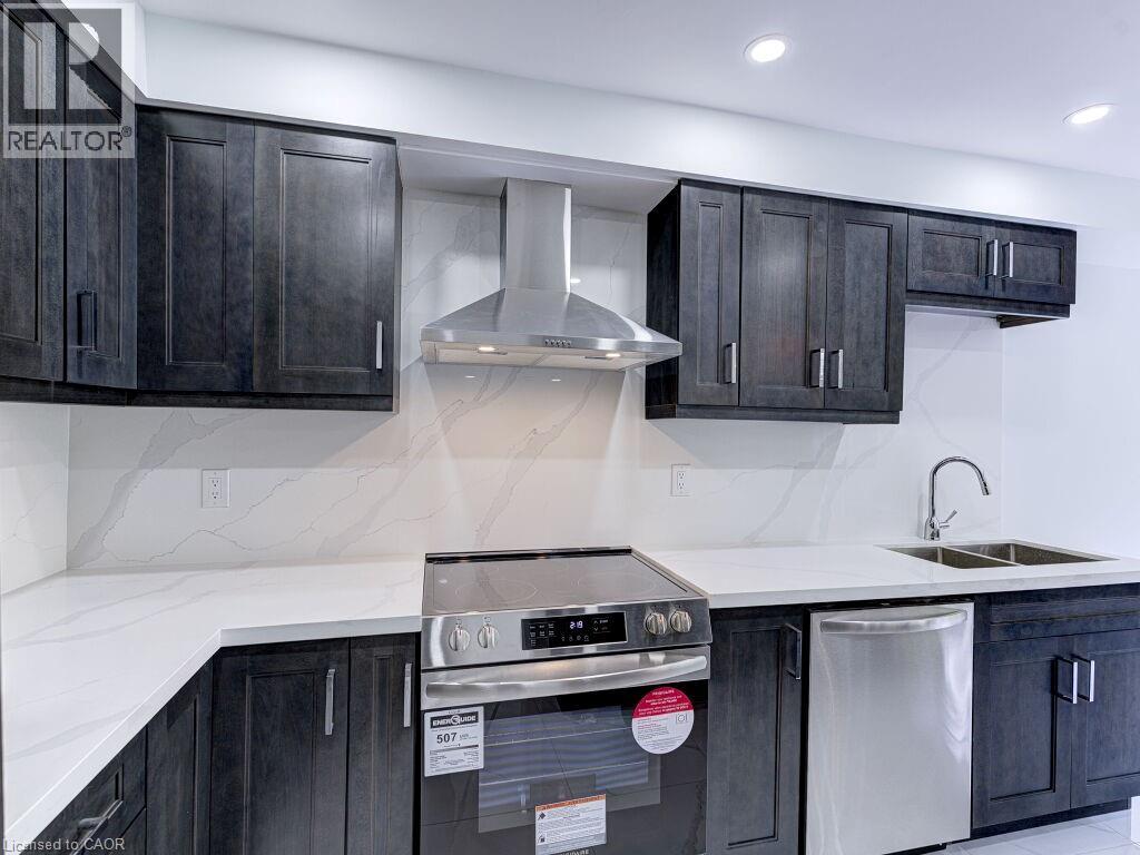 373 Ravineview Way, Oakville, Ontario  L6H 6S5 - Photo 16 - 40796013