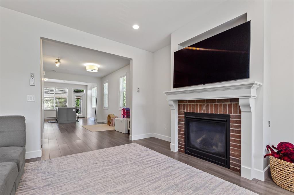 1 33460 Lynn Avenue, Abbotsford, British Columbia  V2S 0H6 - Photo 8 - R3081247