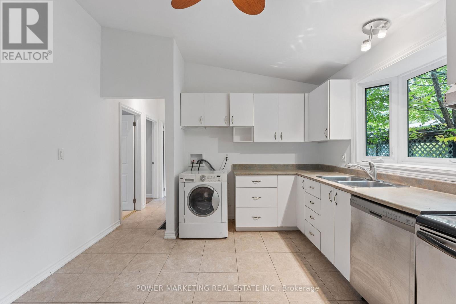 935 Goren Avenue, Ottawa, Ontario  K1S 1N4 - Photo 8 - X12714924