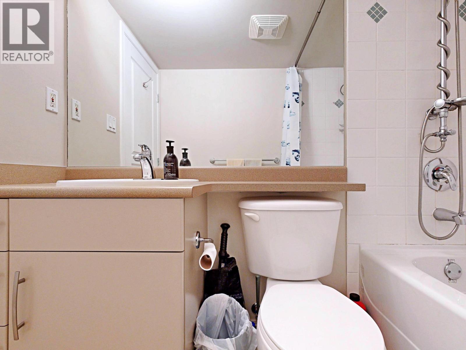 101 9298 University Crescent, Burnaby, British Columbia  V5A 4X8 - Photo 12 - R3081462