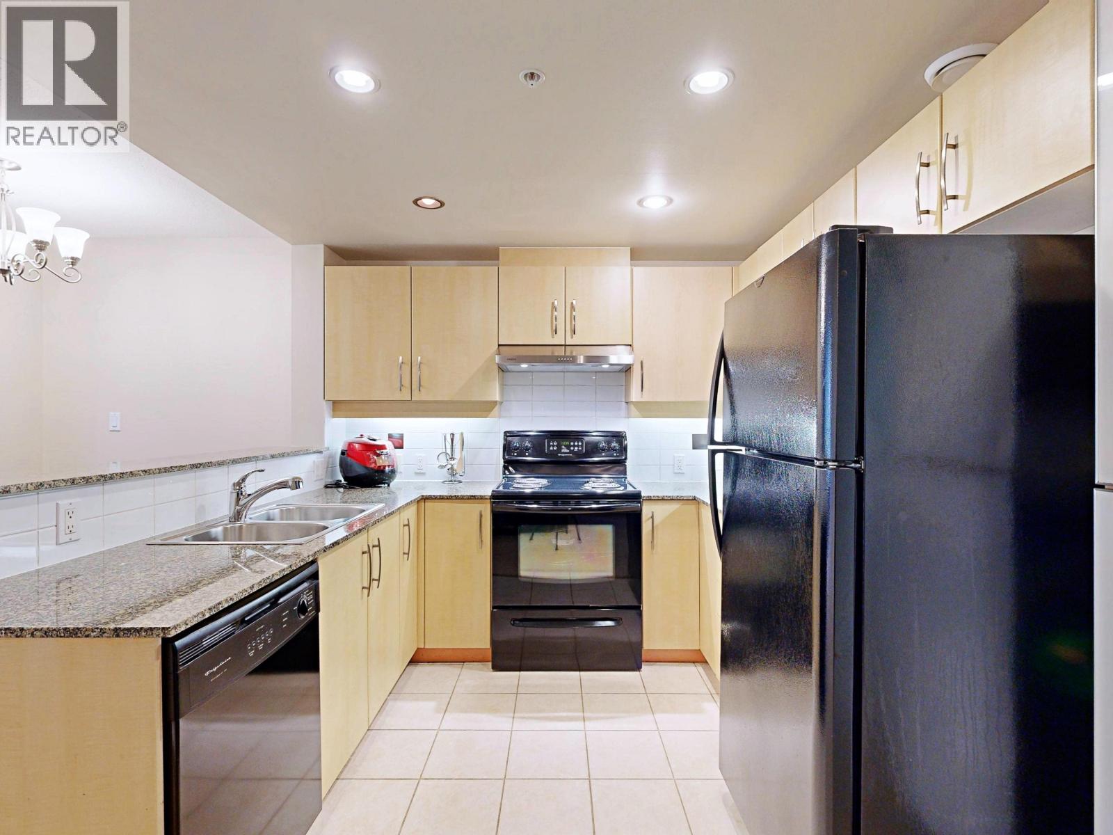 101 9298 University Crescent, Burnaby, British Columbia  V5A 4X8 - Photo 6 - R3081462