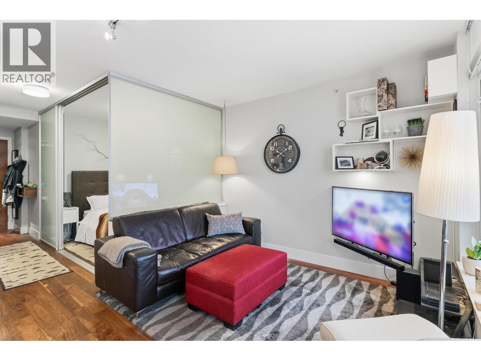 1006 111 E 13th Street, North Vancouver, British Columbia  V7L 0C7 - Photo 4 - R3081464