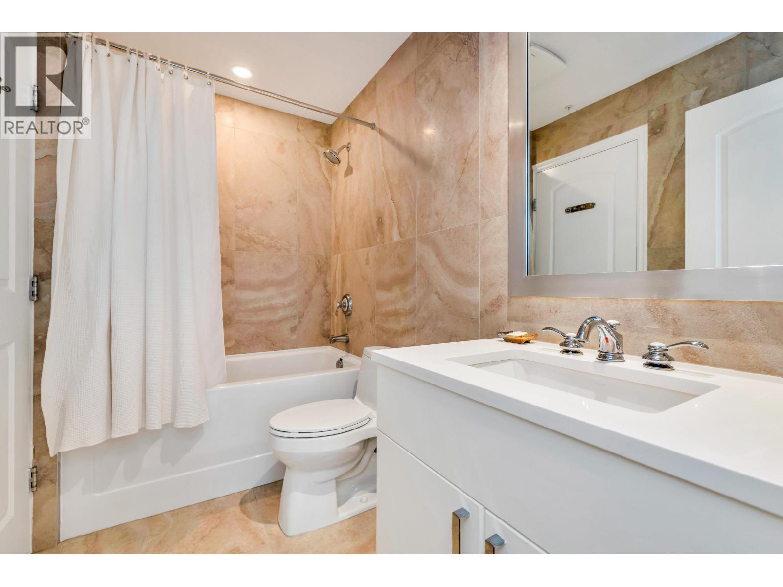 103 185 Victory Ship Way, North Vancouver, British Columbia  V7L 0G2 - Photo 13 - R3081475