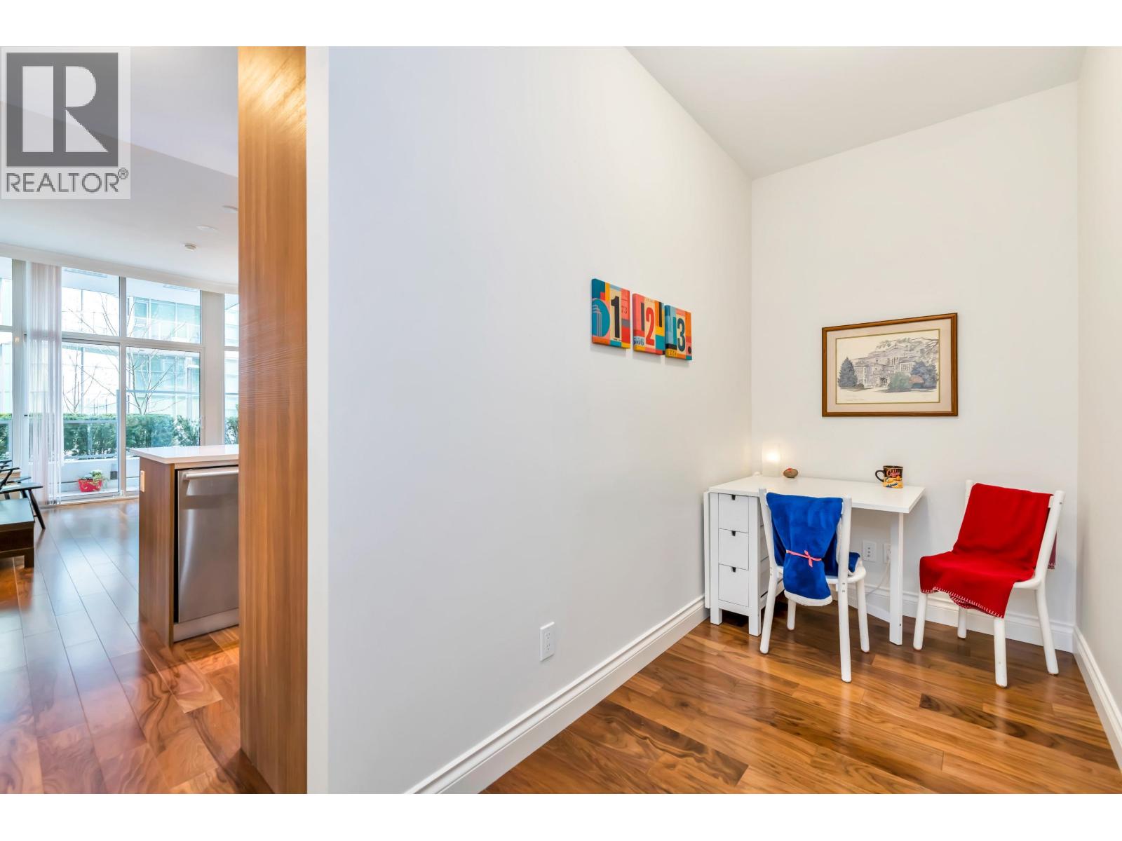 103 185 Victory Ship Way, North Vancouver, British Columbia  V7L 0G2 - Photo 14 - R3081475