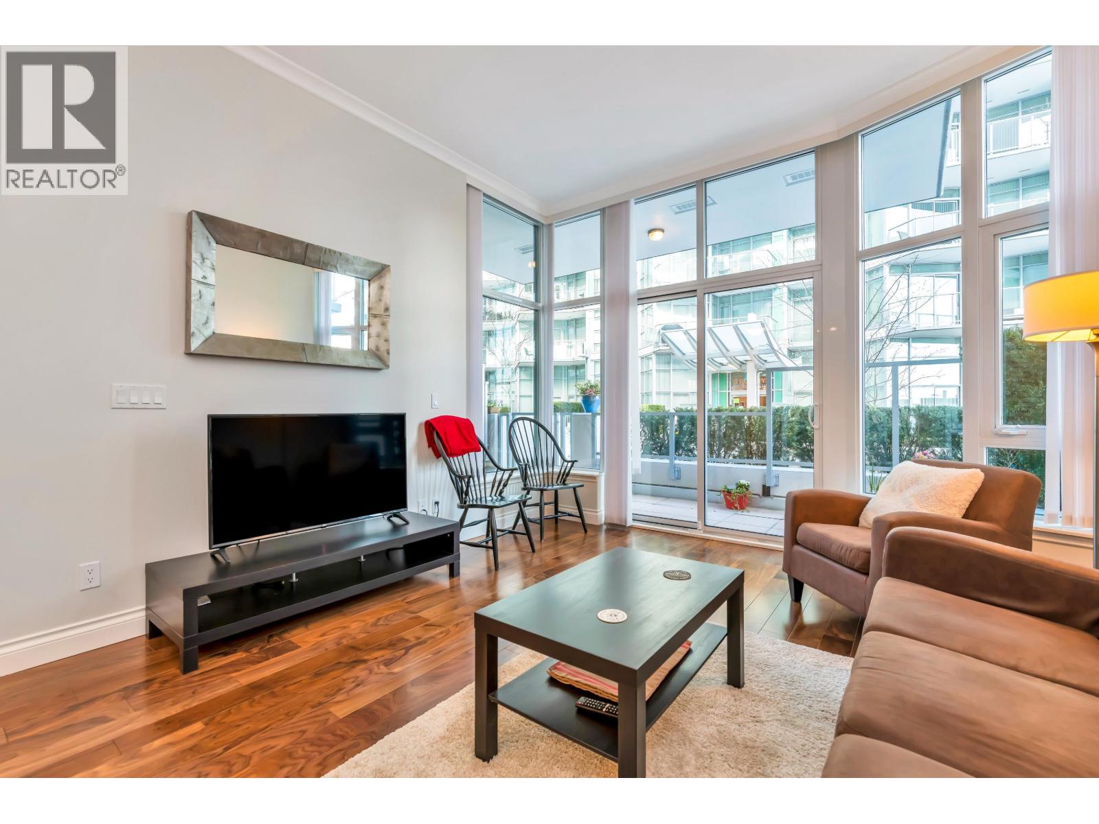 103 185 Victory Ship Way, North Vancouver, British Columbia  V7L 0G2 - Photo 4 - R3081475