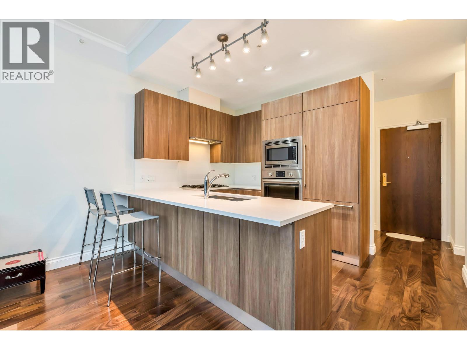 103 185 Victory Ship Way, North Vancouver, British Columbia  V7L 0G2 - Photo 7 - R3081475