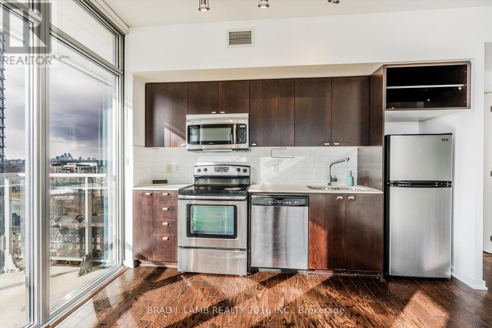 1305 - 103 The Queensway, Toronto, Ontario  M6S 5B3 - Photo 6 - W12703216