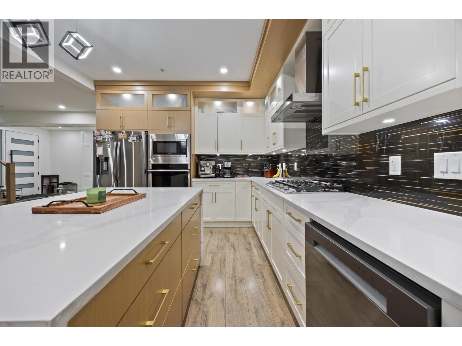 10500 Mcveety Street, Maple Ridge, British Columbia  V2W 0K3 - Photo 15 - R3081461