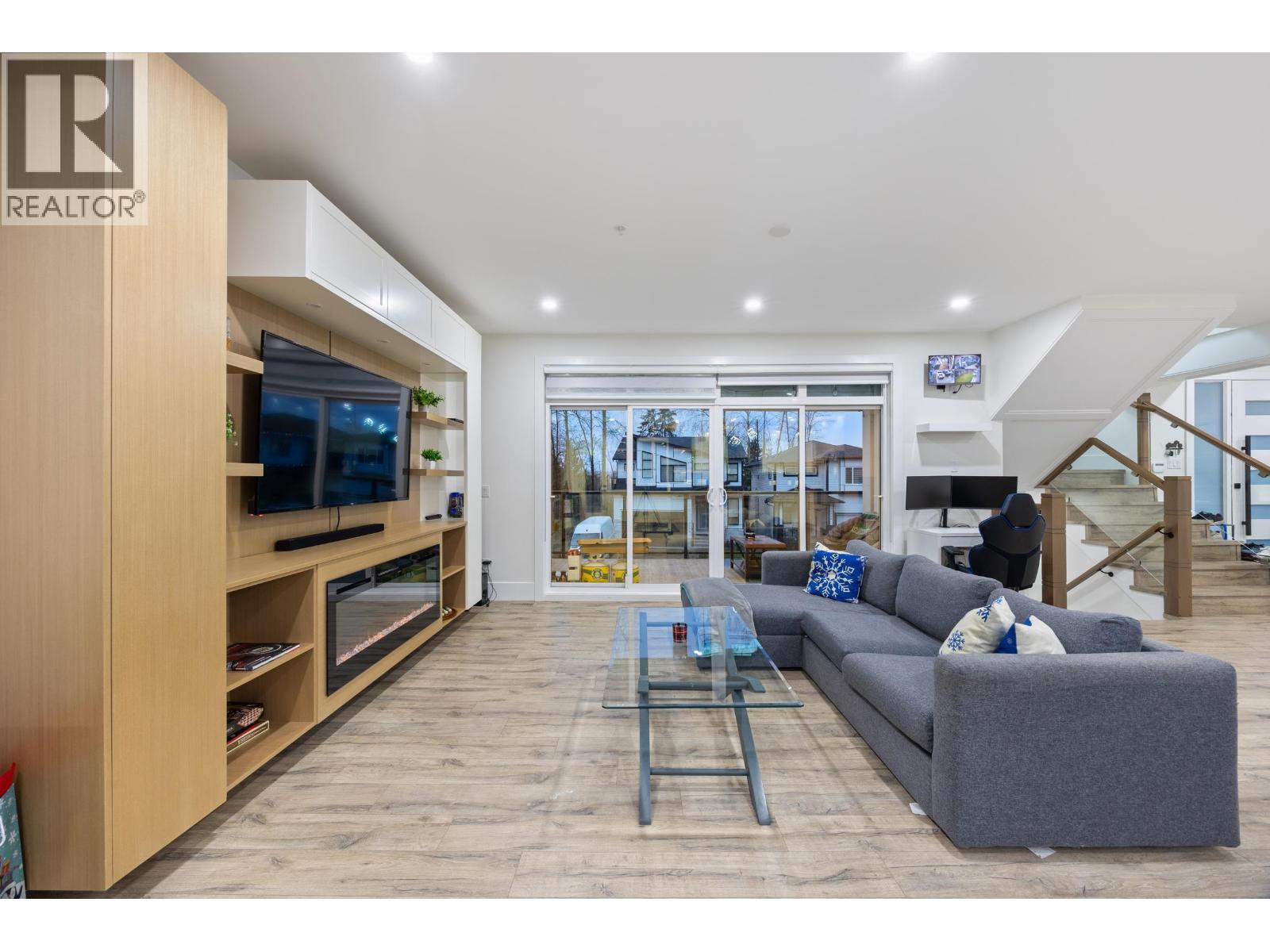 10500 Mcveety Street, Maple Ridge, British Columbia  V2W 0K3 - Photo 6 - R3081461