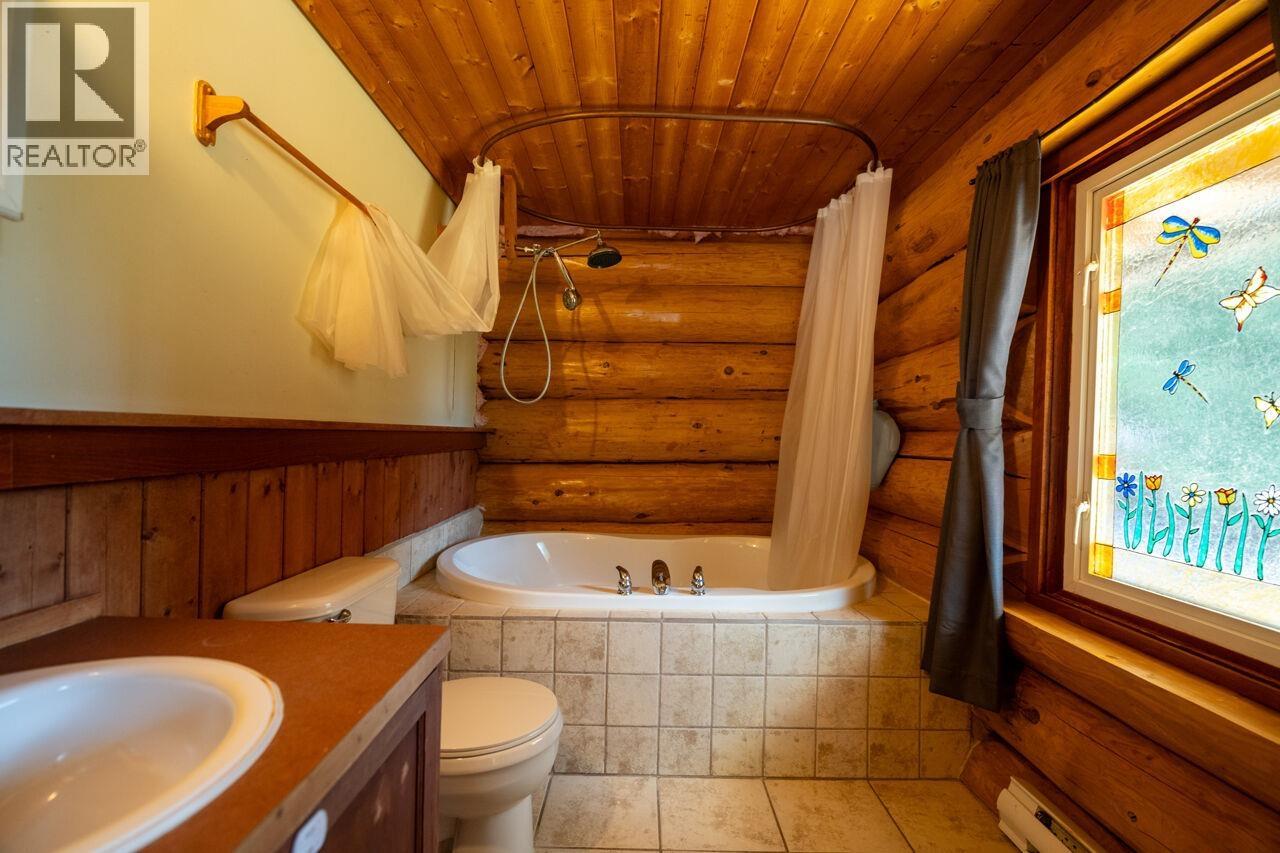 360 Salal Road, Bowen Island, British Columbia  V0N 1G2 - Photo 18 - R3081467