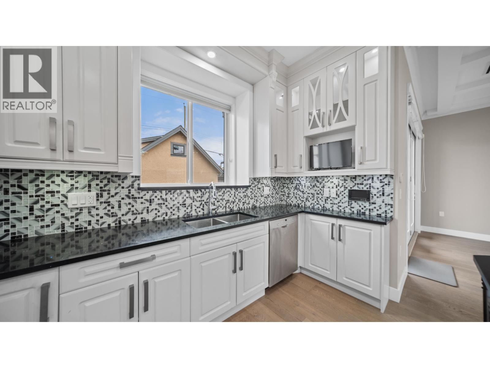 8068 Haig Street, Vancouver, British Columbia  V6P 4R9 - Photo 15 - R3081469