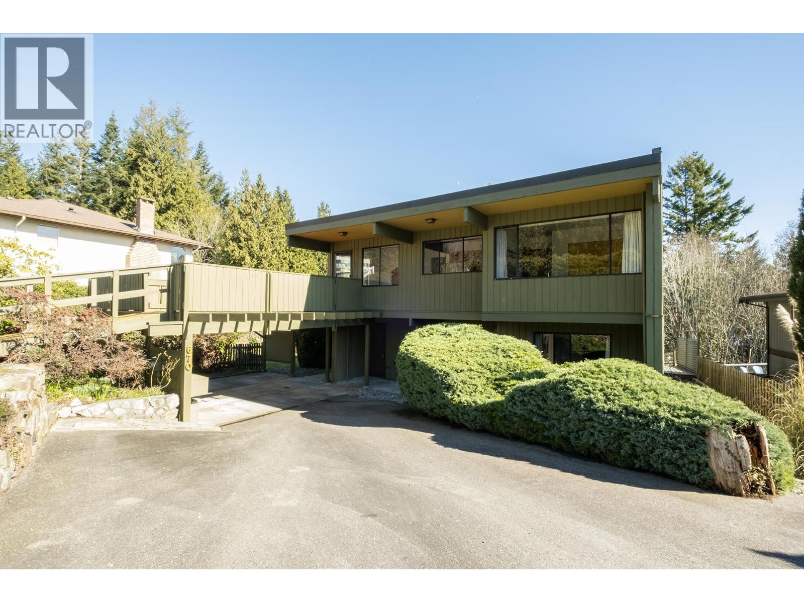 670 FAIRMONT ROAD, Gibsons, British Columbia