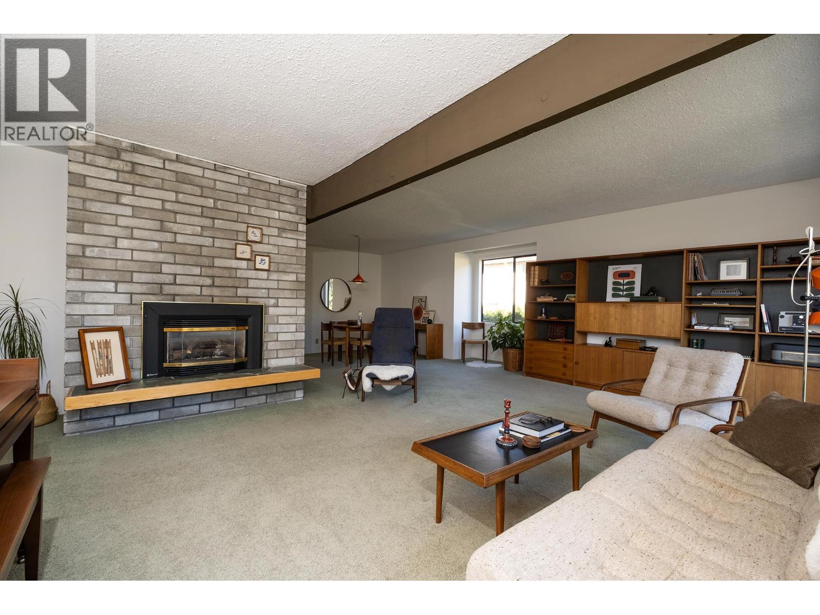 670 Fairmont Road, Gibsons, British Columbia  V0N 1V9 - Photo 3 - R3081472