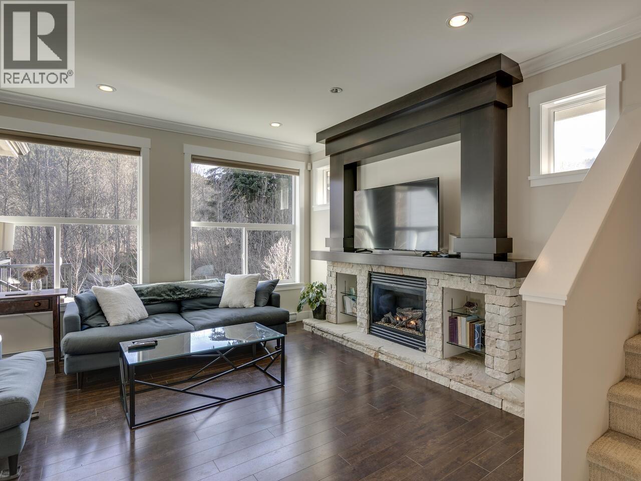 39070 Kingfisher Road, Squamish, British Columbia V8B 0S9 - Photo 3 - R3081490