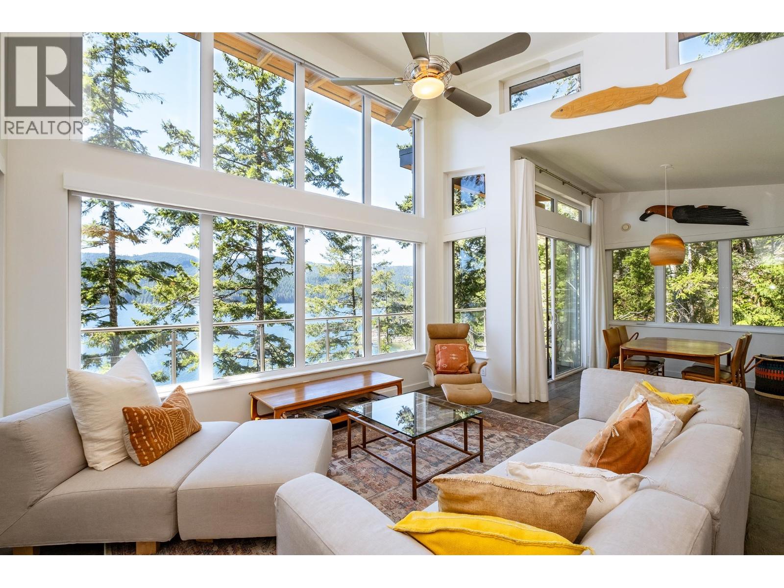 6815 SANDY HOOK TRAIL, Sechelt, British Columbia