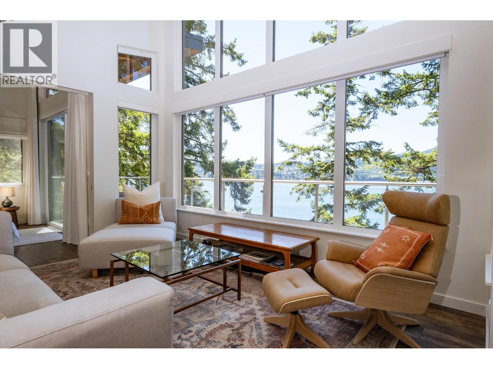 6815 Sandy Hook Trail, Sechelt, British Columbia  V7Z 0C9 - Photo 2 - R3081501