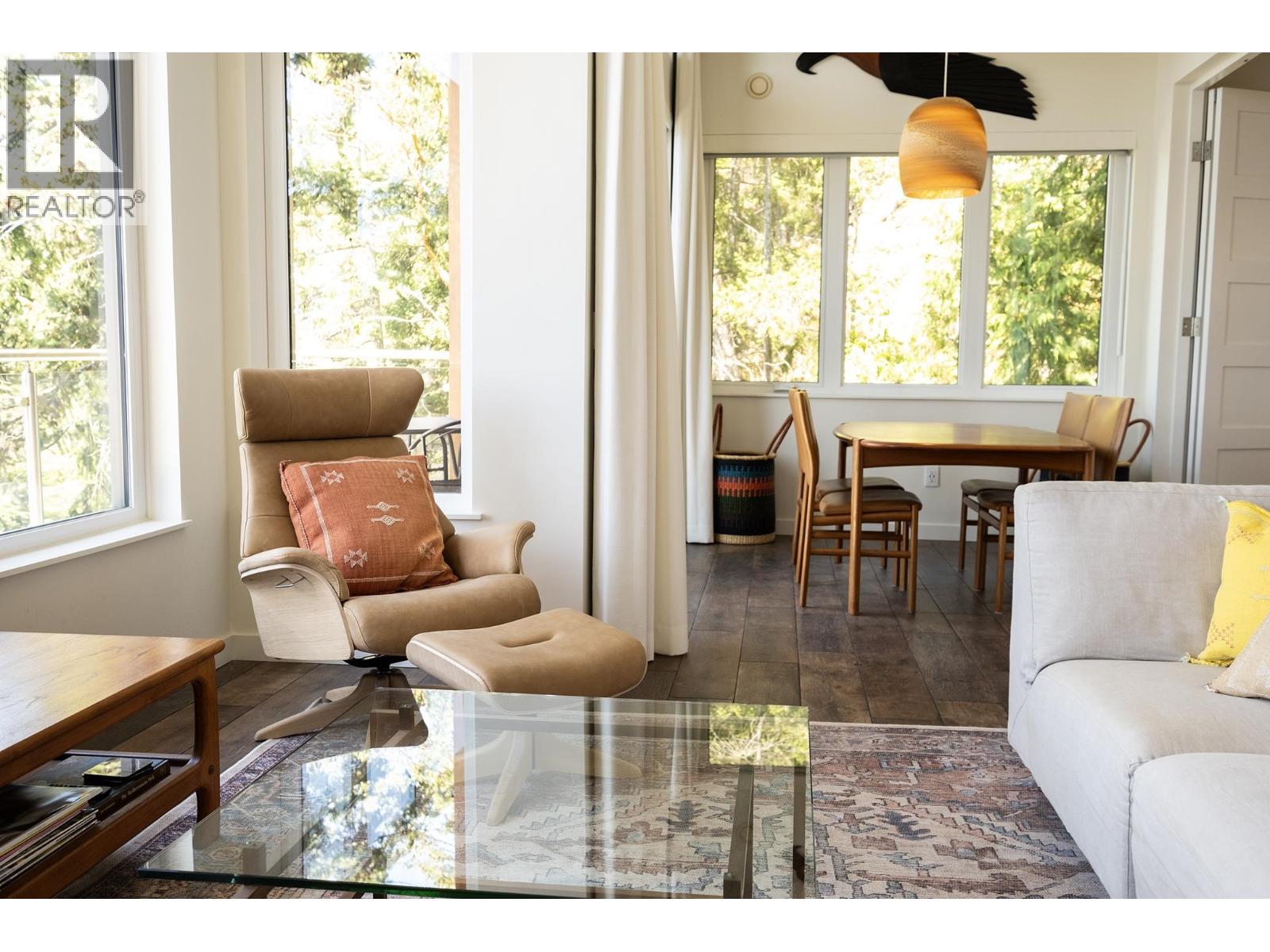 6815 Sandy Hook Trail, Sechelt, British Columbia  V7Z 0C9 - Photo 3 - R3081501