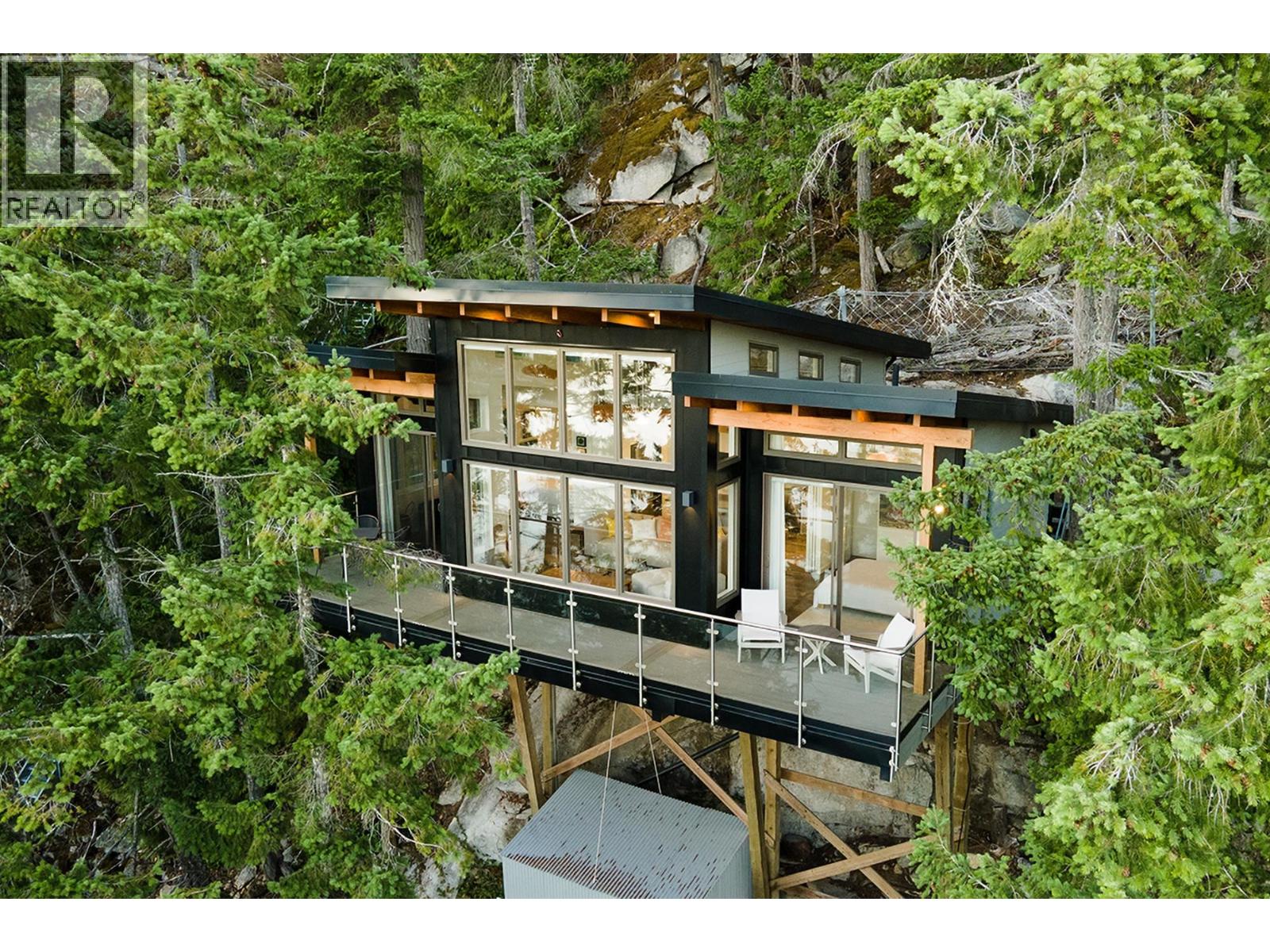 6815 Sandy Hook Trail, Sechelt, British Columbia  V7Z 0C9 - Photo 38 - R3081501