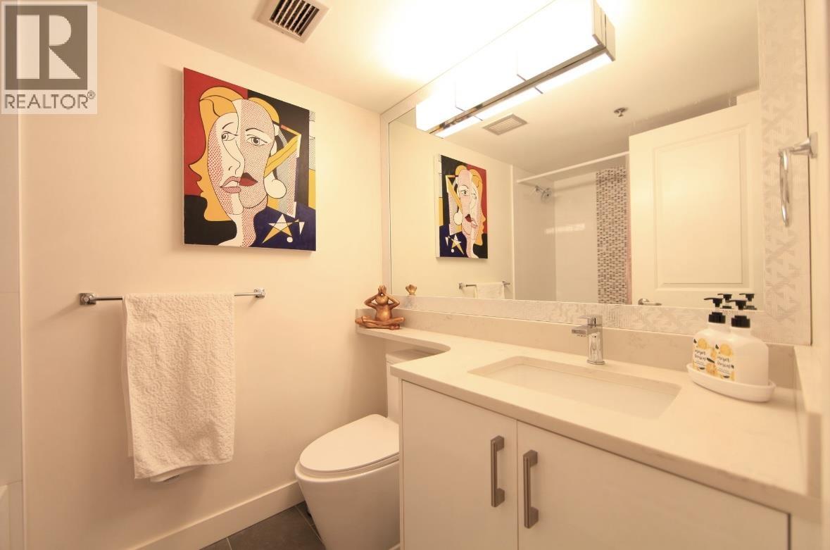 Sub Penthouse 238 Alvin Narod Mews, Vancouver, British Columbia  V6B 5Z3 - Photo 16 - R3081483