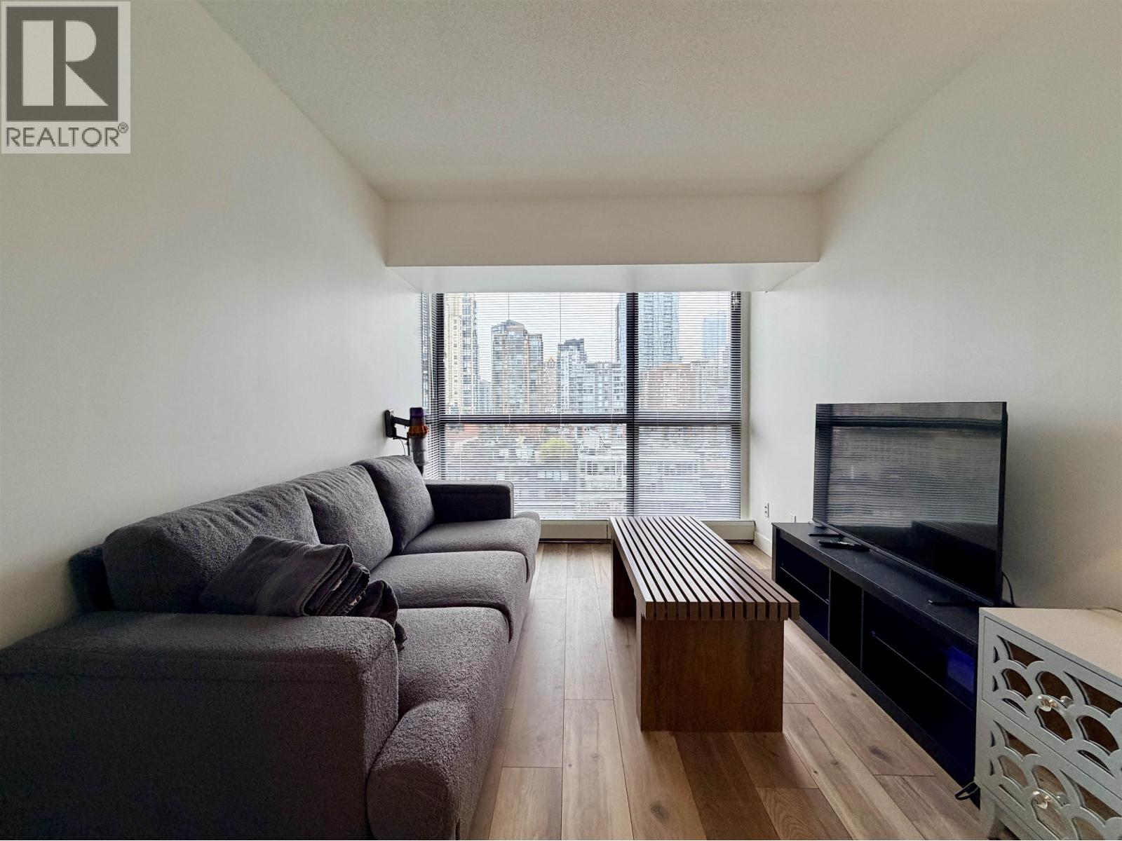 Sub Penthouse 238 Alvin Narod Mews, Vancouver, British Columbia  V6B 5Z3 - Photo 18 - R3081483