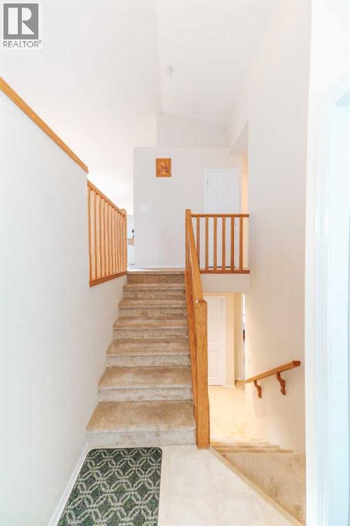 54 Kodiak Crescent N, Lethbridge, Alberta  T1H 6S4 - Photo 4 - A2278585