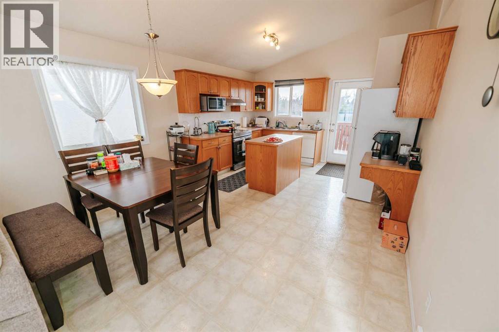 54 Kodiak Crescent N, Lethbridge, Alberta  T1H 6S4 - Photo 6 - A2278585