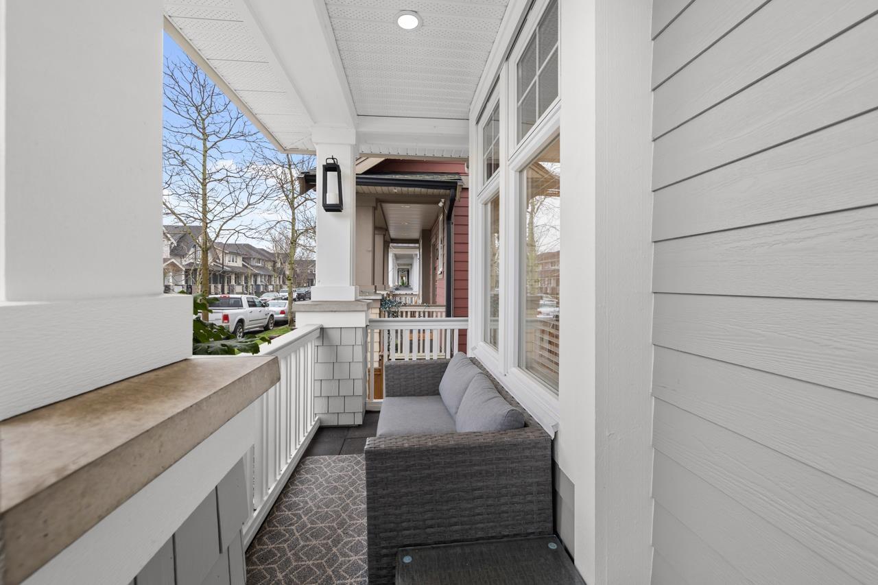 177 172a Street, Surrey, British Columbia  V3Z 9P9 - Photo 3 - R3081476