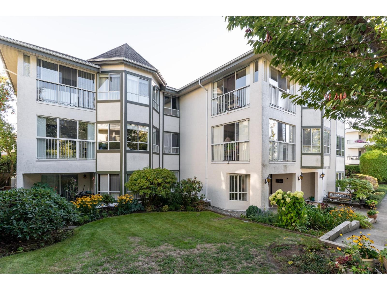 204 15130 Roper Avenue, White Rock, British Columbia  V4B 2E7 - Photo 2 - R3081478