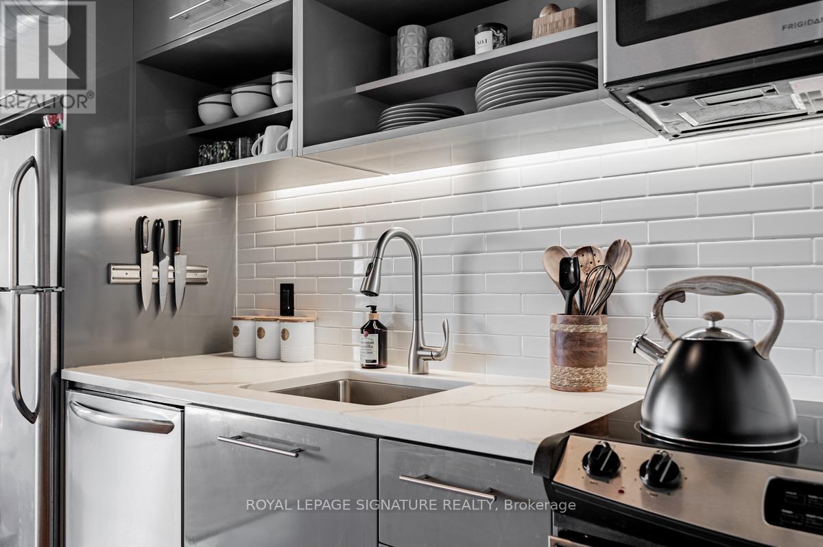 405 - 51 Trolley Crescent, Toronto, Ontario  M5A 0E9 - Photo 7 - C12714890