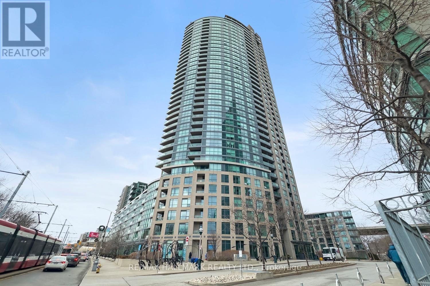 410 - 219 Fort York Boulevard, Toronto, Ontario  M6H 1A5 - Photo 1 - C12714902