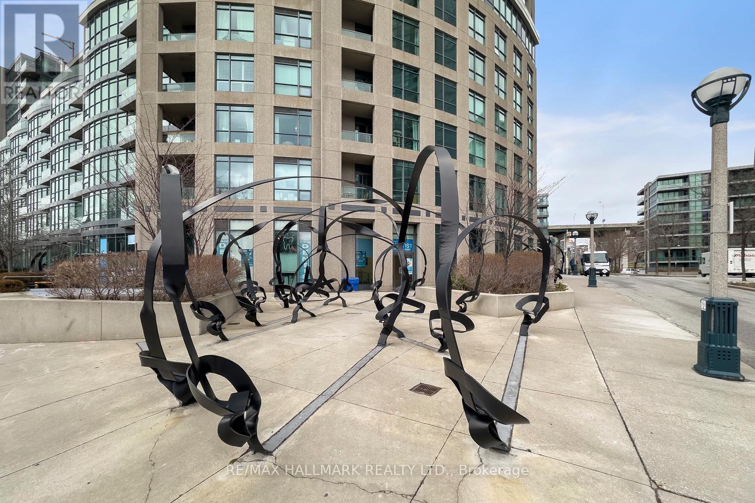 410 - 219 Fort York Boulevard, Toronto, Ontario  M6H 1A5 - Photo 36 - C12714902