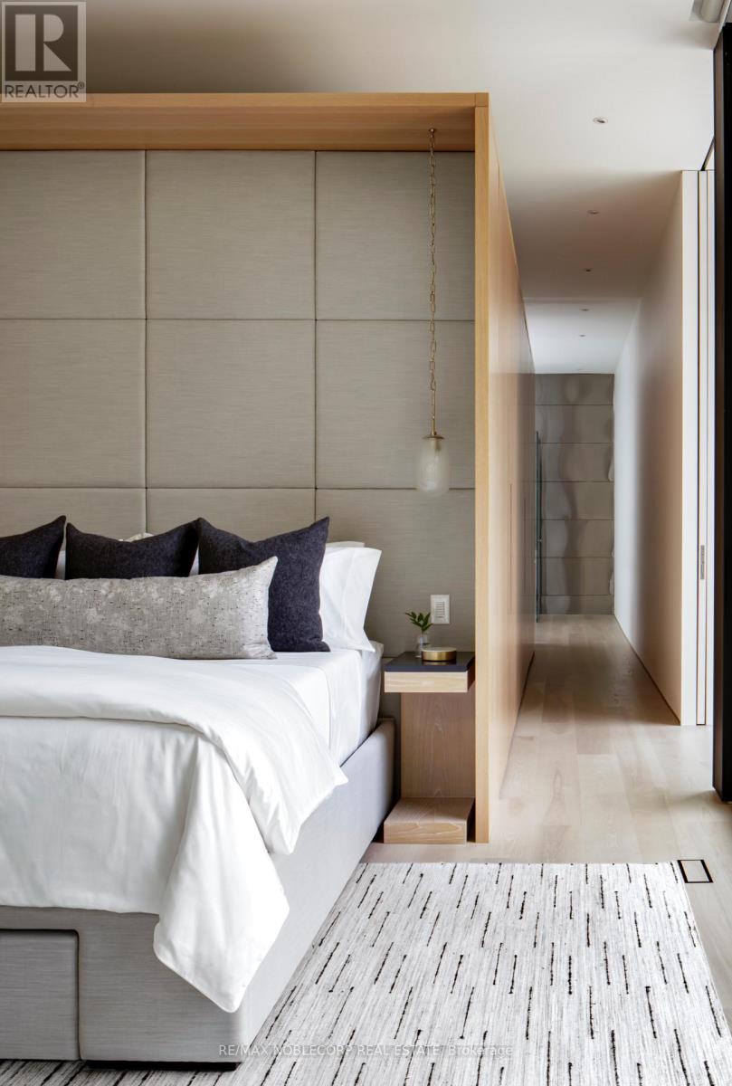 7 Waxwing Place, Toronto, Ontario  M3C 1N5 - Photo 26 - C12714930