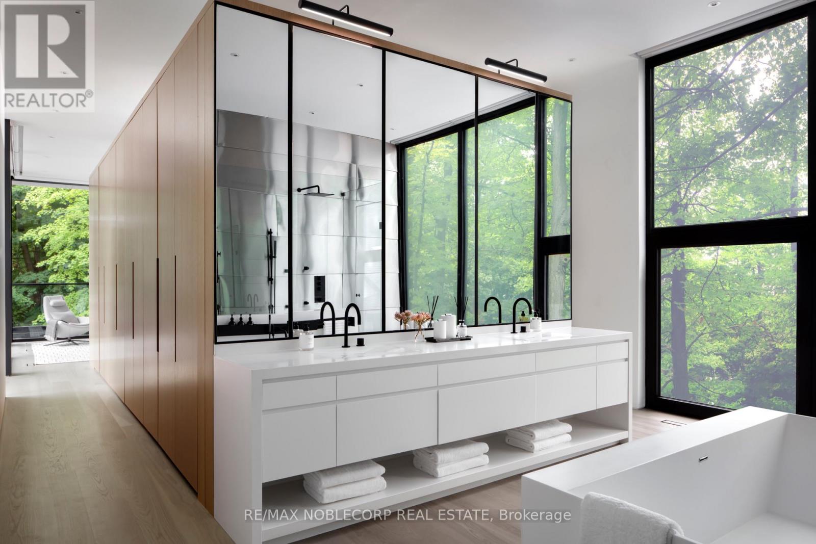 7 Waxwing Place, Toronto, Ontario  M3C 1N5 - Photo 27 - C12714930