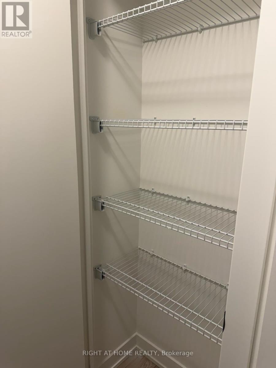 2516 - 1 Quarrington Lane, Toronto, Ontario  M3C 1H7 - Photo 9 - C12714932