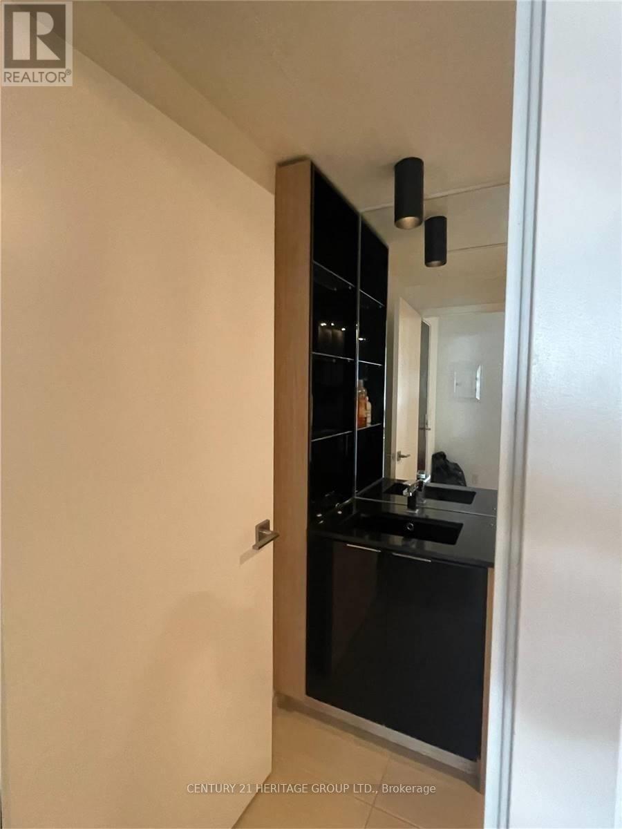 1405 - 70 Temperance Street, Toronto, Ontario M5H 4E8 - Photo 3 - C12714950