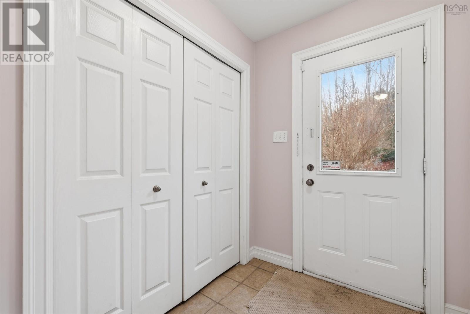 48 Southgate Drive, Halifax Regional Municipality, Nova Scotia  B4A 0B1 - Photo 32 - 202600242