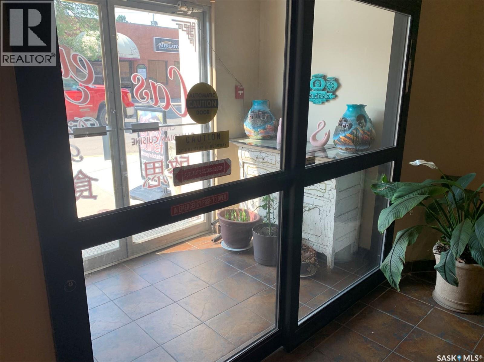 A1 245 Central Avenue N, Swift Current, Saskatchewan  S7H 0S4 - Photo 4 - SK027134